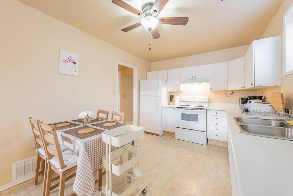 Mt Pleasant Nw 2 Bedrooms 500 Калгари Экстерьер фото